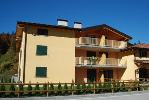 Casa Prombis appartamenti a Lavarore Casa Prombis appartamenti a Lavarore